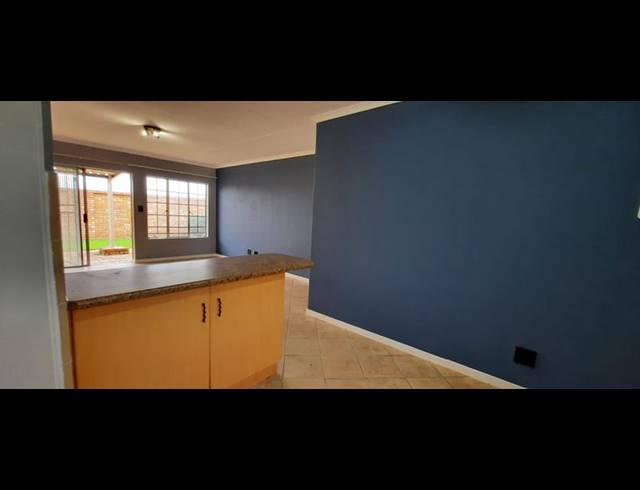 2 BEDROOM TOWNHOUSE FOR SALE IN ELARDUSPARK